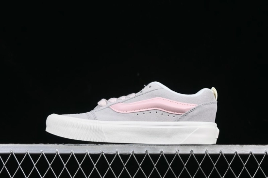 Vans Knu Skool Low-Top Retro Casual Vulcanized Sneakers in Off-White Pink - VN0009QPNK