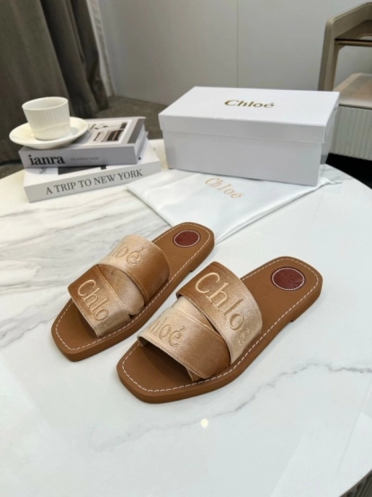 2025 Women Chloé Brown Leather Slippers LY00200
